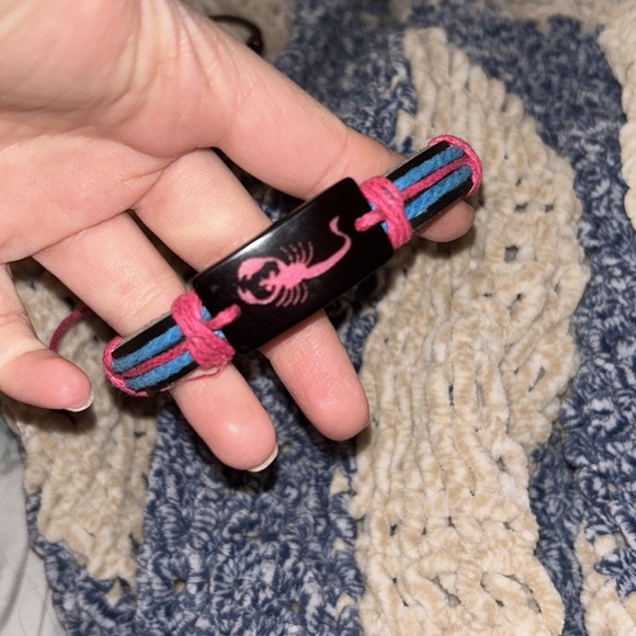 🩵3/$20🩵 VINTAGE BRACELET LOT - SCORPIO, PUERTO PLAZA, PARIS - Picture 5 of 10